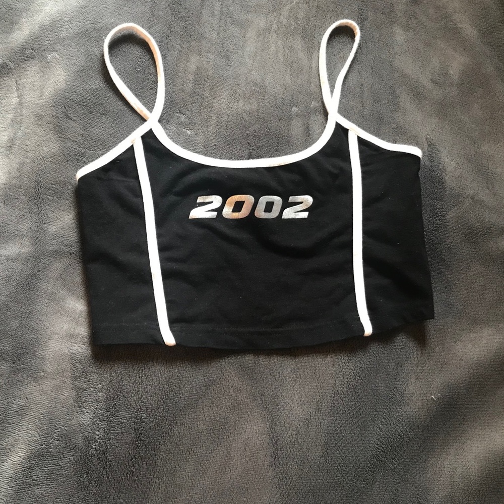 Cute lil 2000’s crop